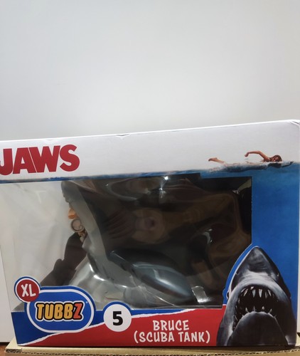 Dum bruce has - da, dum...