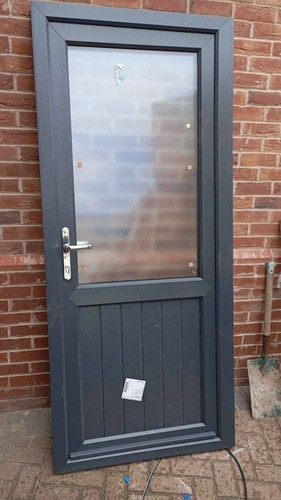 New upvc back door 90 - 88.5/90, x