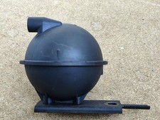 AUDI A4 TT Golf MK4 LEON BEETLE TDI VACUUM TANK RESERVIOR 054129808