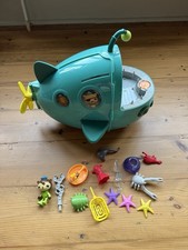 Octonauts Gup a and Shellington Action Figure Complete With Sea Creatures