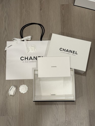 Chanel rue cambon gift box - rue,
