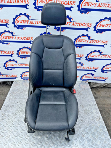 Mercedes w204 front right - right, seat