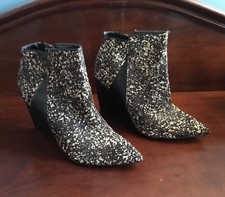 NEW MARKS AND SPENCER