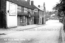 rrb-91 The Black Swan, Hardy's Kimberley Ales, Crich, Derbyshire. Photo