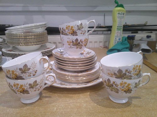Royal vale piece tea set - vale,