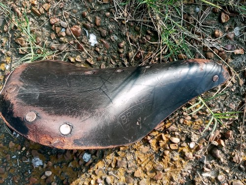 Vintage brooks leather saddle - leather,