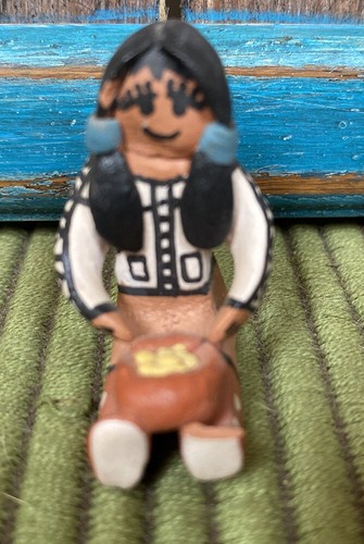Navajo pottery storyteller - navajo,