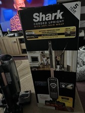 SHARK DuoClean Powered