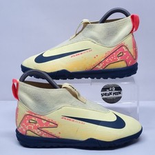  Nike Football Boots - Size