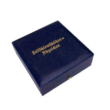 WWII German Airforce Luftwaffe Paratrooper Badge Case or Box.