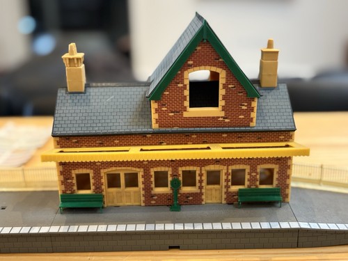 Hornby gauge station - oo,
