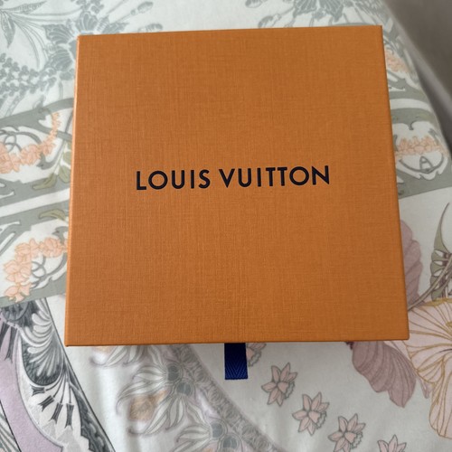 Louis vuitton empty box - louis,