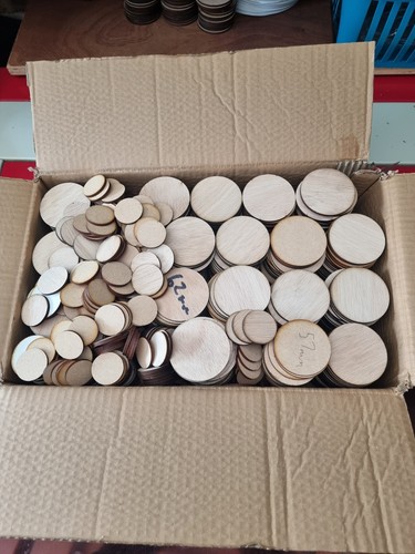 Job lot 300 wooden circle - job, of
