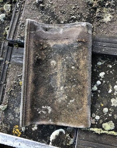 Redland roof tiles only 2 - tiles, £2