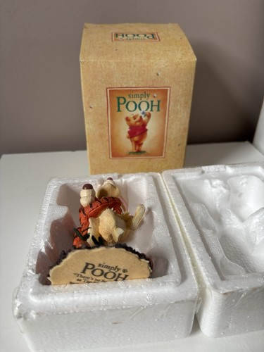 Disney store simply pooh - disney,