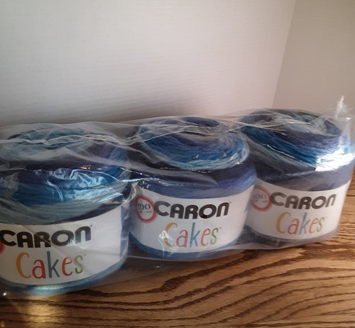 Lot caron cakes blueberry - of, 3