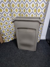 RUBBERMAID RECYCLING BIN GREY