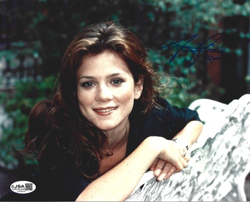Anna friel hand signed - anna,