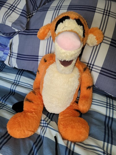 Disney store exclusive - disney,