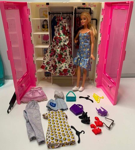 Barbie portable carry case - carry,