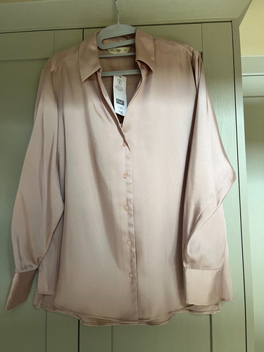 Pale pink satin - pale,