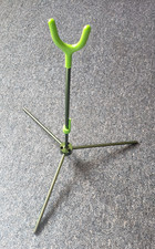 Magnetic Recurve Bow Stand - Gorgeous Metallic Green - Easy Set-up and Foldaway