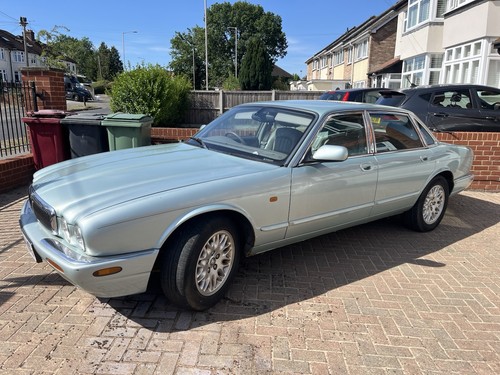 Jaguar xj8 auto - 3.2,