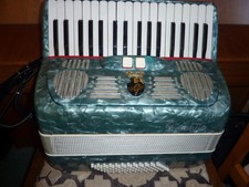 Galanti Piano Accordion 72