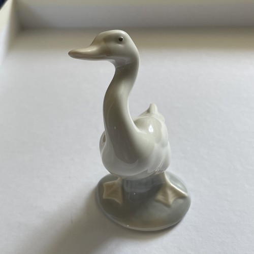 Lladro little duck goose - lladro,