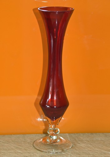 Vintage ruby red glass bud - red,