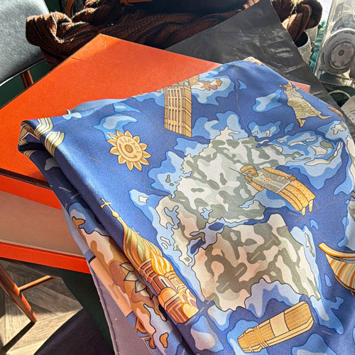 Hermès silk satin - satin, square