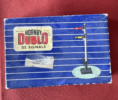 One hornby dublo - one, /