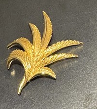 Vintage SPHINX Brooch Gold