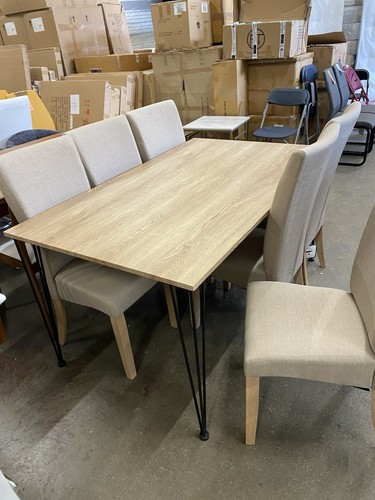 Stunning table and chairs - 6,