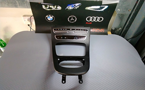 Mercedes benz class saloon - e,