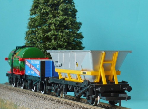 Hornby wagons haa - hornby, hopper