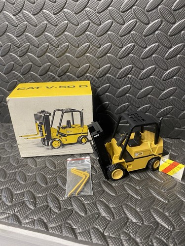Nzg caterpillar v50d fork lift - fork,
