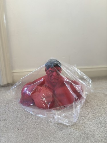 Cineworld red hulk - red, popcorn
