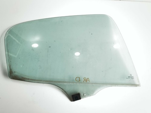 Right rear window - window, 206