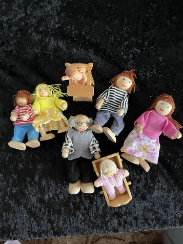 Dolls house figures pieces - dolls, 7