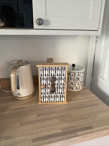 Wooden key box - wooden, wall