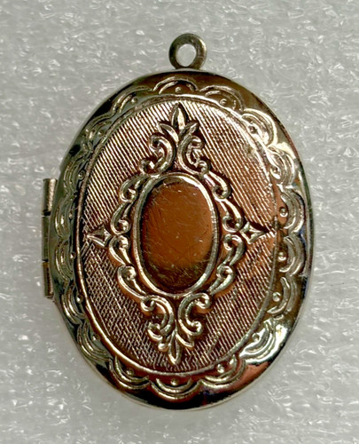 Locket engraved pattern silver - engraved,