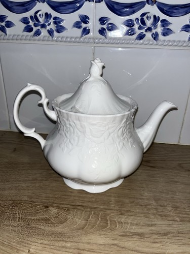 Royal albert old english - albert,