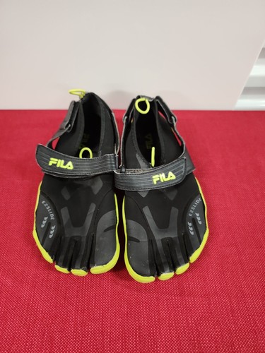 Fila skele toes water - water, ez