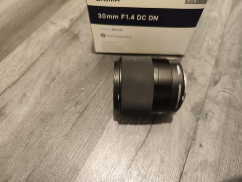 Sigma 30mm dc dn - f/1.4, micro