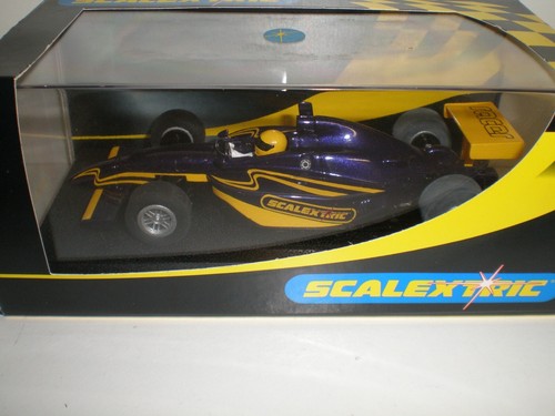 Scalextric c2606 dallara - dallara, indy