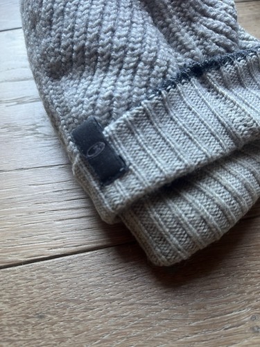 Thick grey woollen - grey,