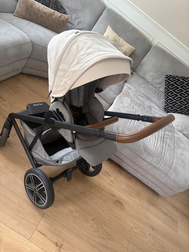 Nuna mixx carrycot and