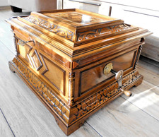 Rare Double Comb Table