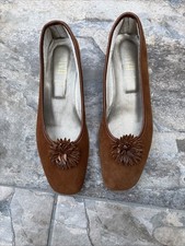 Riva Women's Shoes Brown Suede